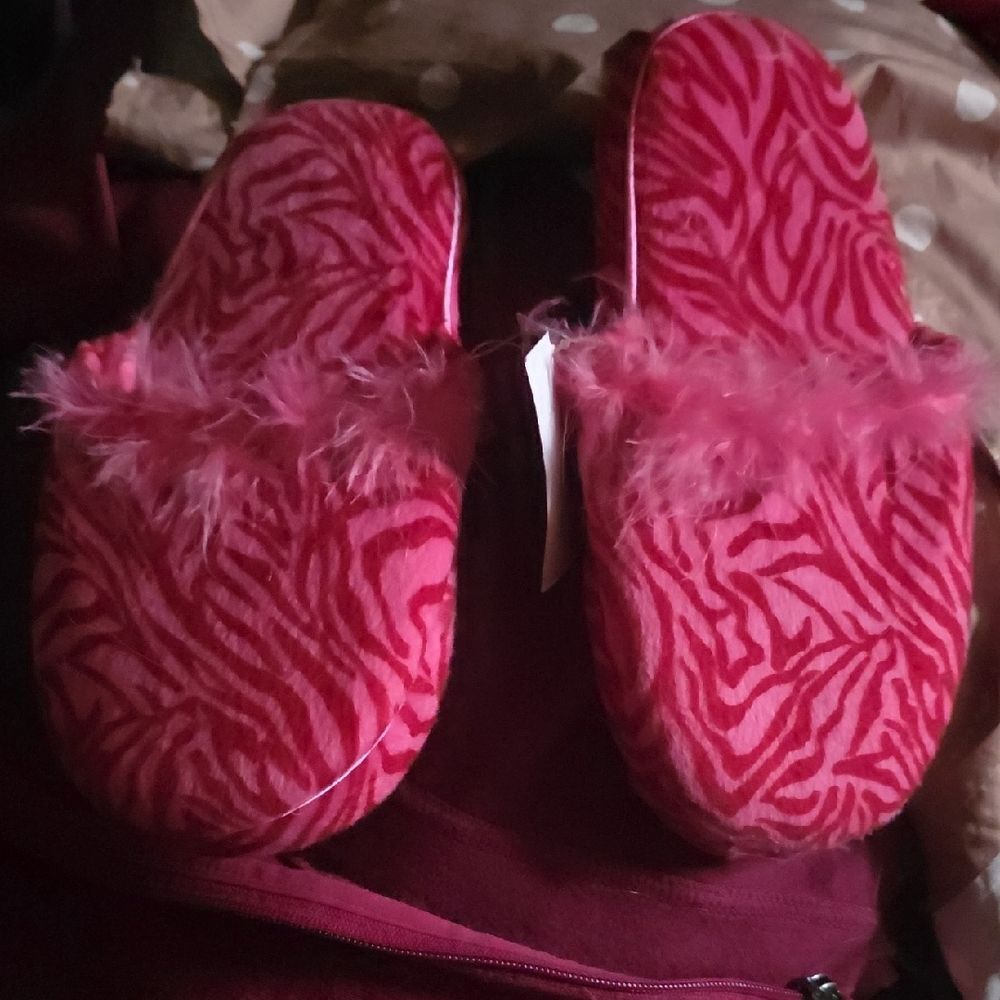 JCPenney Pink Zebra Kids Slippers